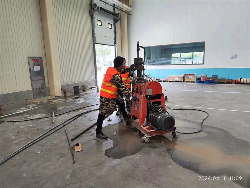 类乌齐厂房地面下沉塌陷注浆加固施工